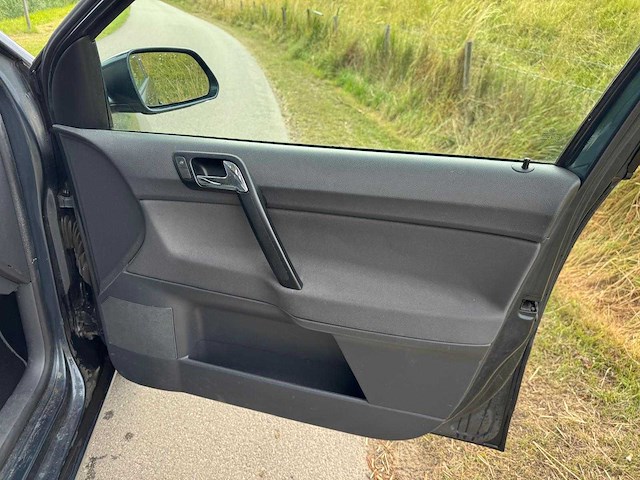 Volkswagen polo 1.2 clima united 01-kpt-7 - afbeelding 3 van  15