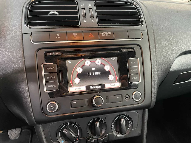 Volkswagen polo 1.2 easyline 60pk 2011, 12-slr-6 - afbeelding 26 van  38