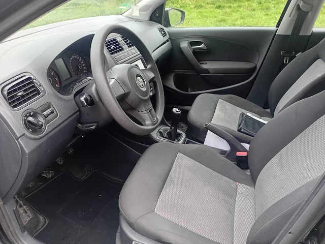 Volkswagen polo 1.2 easyline, l-923-hk - afbeelding 2 van  24