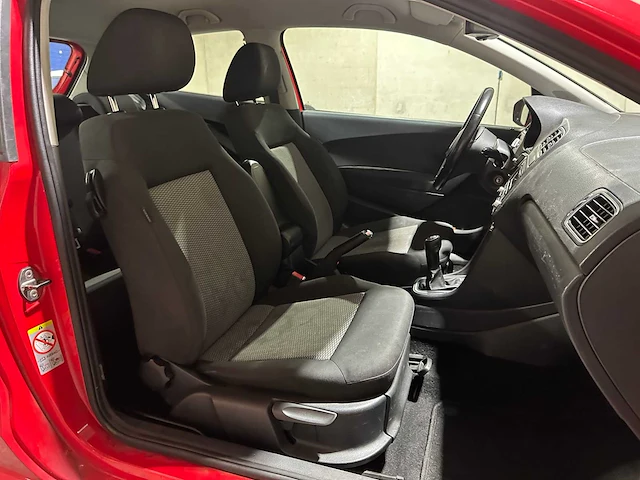 Volkswagen polo 1.2 tdi bluemotion comfortline 75pk 2011, 44-rfg-1 - afbeelding 25 van  34