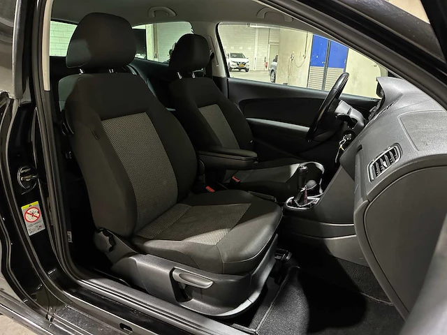 Volkswagen polo 1.2 tdi bluemotion comfortline 75pk 2012, 95-tvj-6 - afbeelding 37 van  43