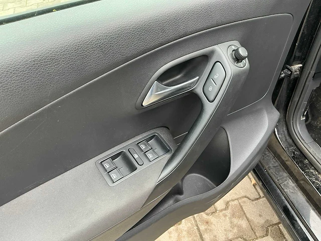 Volkswagen polo 1.2 tdi bluemotion personenauto - afbeelding 11 van  32