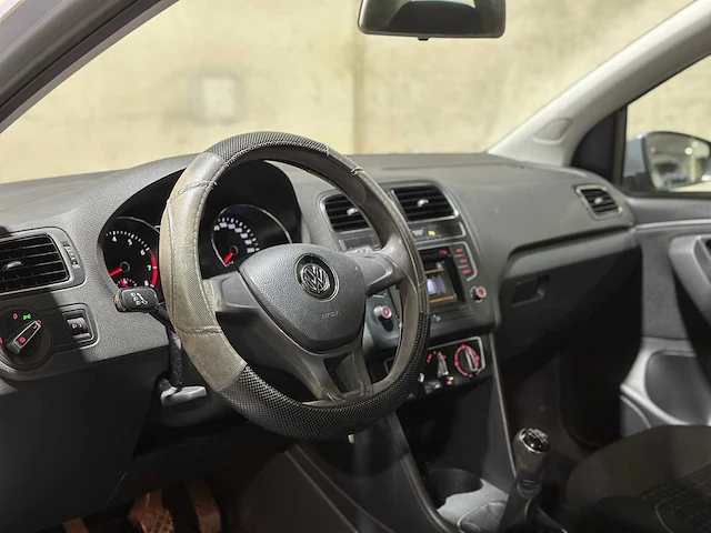 Volkswagen polo 1.2 tsi comfortline 90pk 2016, j-776-vr - afbeelding 10 van  36