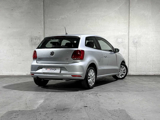 Volkswagen polo 1.2 tsi comfortline 90pk 2016, j-776-vr - afbeelding 2 van  36