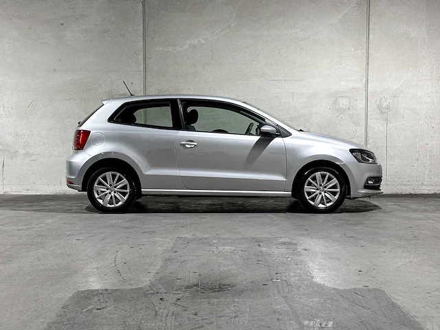 Volkswagen polo 1.2 tsi comfortline 90pk 2016, j-776-vr - afbeelding 35 van  36