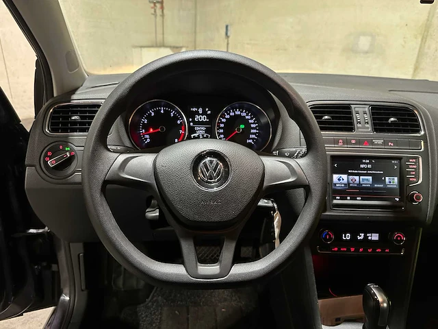 Volkswagen polo 1.2 tsi comfortline (automaat) 90pk 2016, jk-564-n - afbeelding 13 van  40