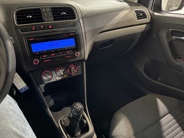 Volkswagen polo 1.2 tsi highline, 6-xjg-53 - afbeelding 2 van  12