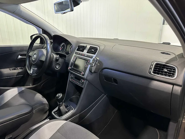 Volkswagen polo 1.2 tsi r-line ed j-958-fr - afbeelding 3 van  32