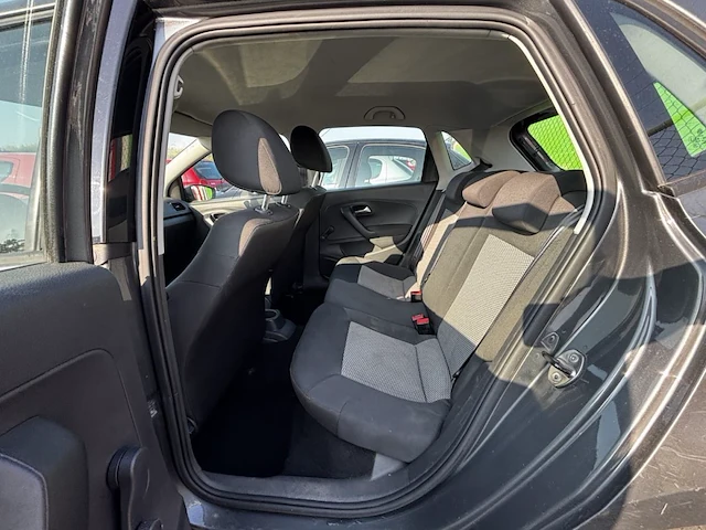 Volkswagen polo 1.2i trendline, 2011 - afbeelding 19 van  33