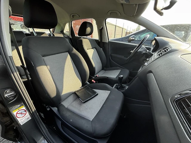 Volkswagen polo 1.2i trendline, 2011 - afbeelding 23 van  33