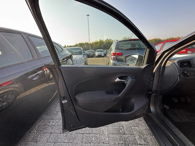 Volkswagen polo 1.2i trendline, 2011 - afbeelding 6 van  33