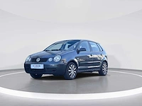 Volkswagen polo 1.4-16v athene car 2004 | 45-ps-bl - afbeelding 1 van  23