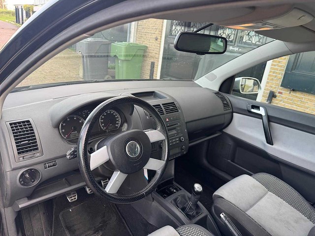 Volkswagen polo 1.4-16v cross clima 13-zn-fh - afbeelding 6 van  28