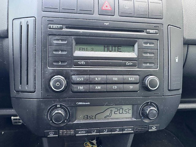 Volkswagen polo 1.4-16v cross clima 13-zn-fh - afbeelding 9 van  28