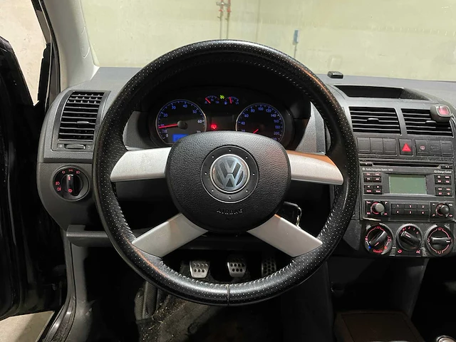 Volkswagen polo 1.4-16v fun 101pk 2005, 47-rf-tx - afbeelding 10 van  38