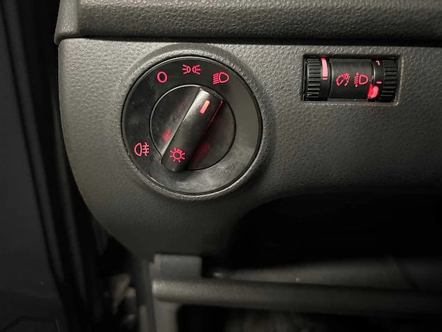 Volkswagen polo 1.4-16v highline , 04-ng-ds - afbeelding 2 van  16