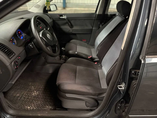 Volkswagen polo 1.4-16v highline , 04-ng-ds - afbeelding 12 van  16