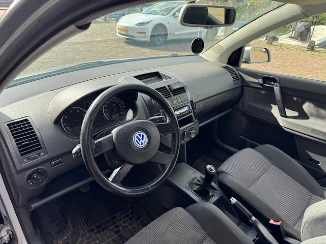 Volkswagen polo 1.4-16v highline clima 88-jf-hv - afbeelding 2 van  11