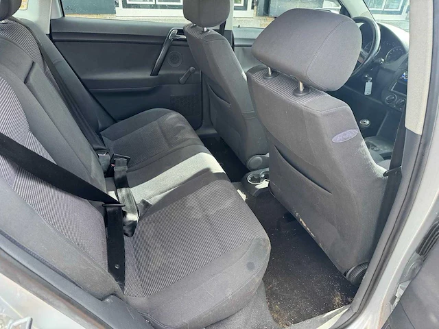 Volkswagen polo 1.4-16v highline clima 88-jf-hv - afbeelding 10 van  11