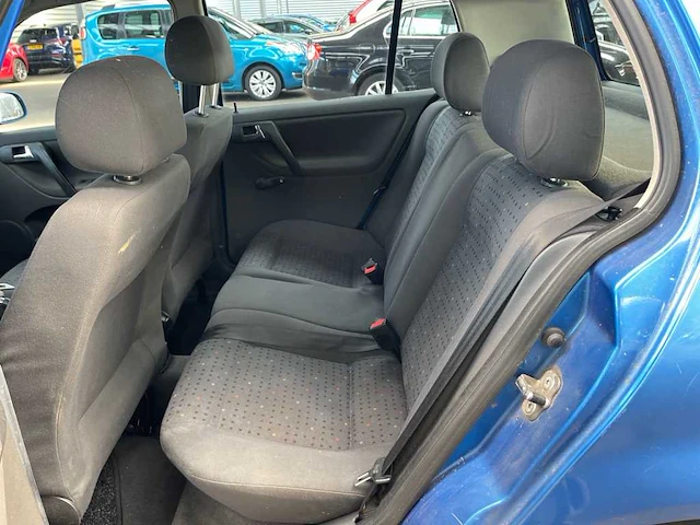 Volkswagen polo 1.4-16v trendline 2001 | 76-hh-zs - afbeelding 5 van  15