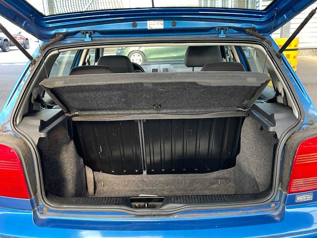 Volkswagen polo 1.4-16v trendline 2001 | 76-hh-zs - afbeelding 12 van  24