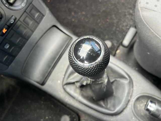 Volkswagen polo 1.4-16v trendline 2001 | 76-hh-zs - afbeelding 21 van  24