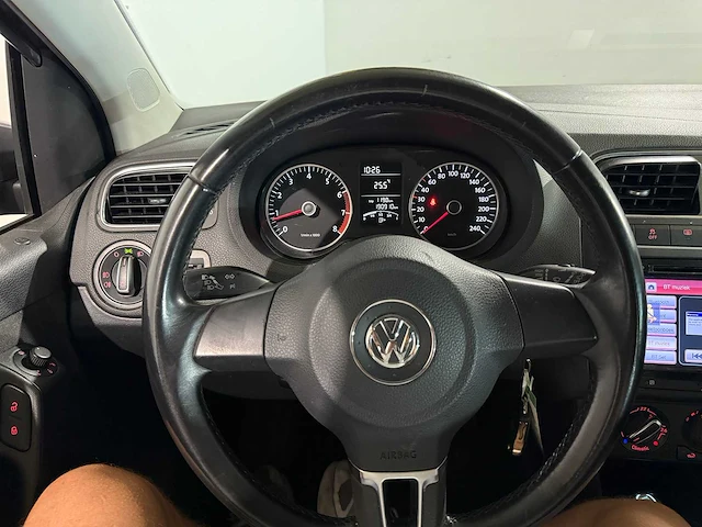 Volkswagen polo 1.4-16v trendline, g-696-nh - afbeelding 2 van  13