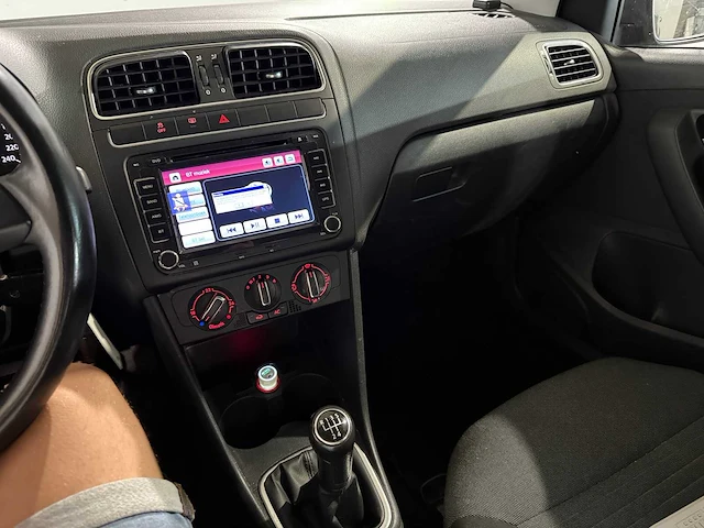 Volkswagen polo 1.4-16v trendline, g-696-nh - afbeelding 3 van  13