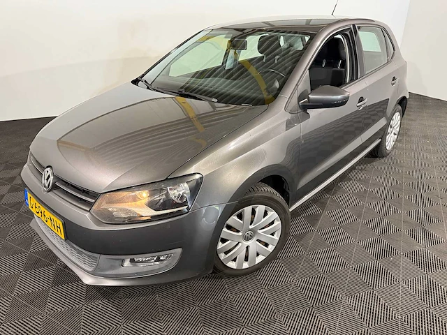 Volkswagen polo 1.4-16v trendline, g-696-nh - afbeelding 1 van  13