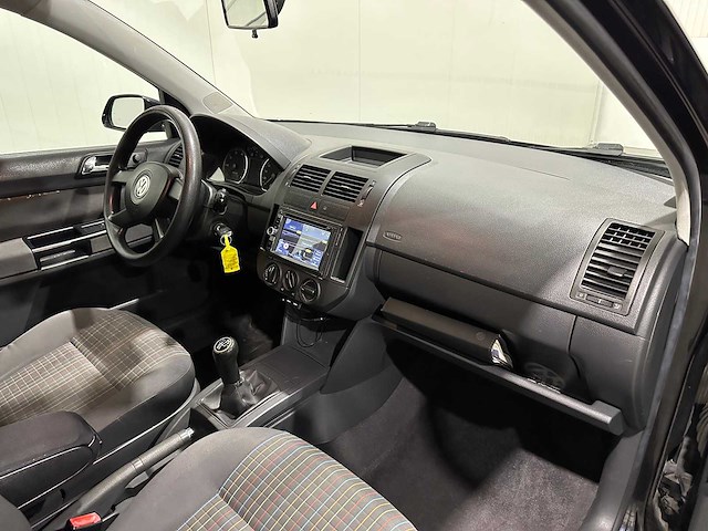 Volkswagen polo 1.4-16v turijn 37-rv-nb - afbeelding 3 van  19