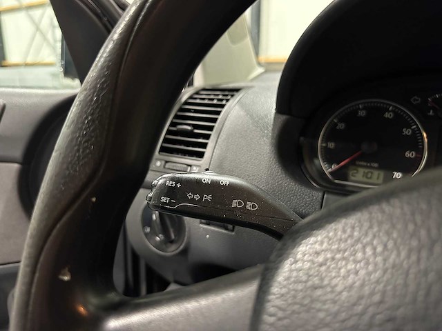 Volkswagen polo 1.4-16v turijn 37-rv-nb - afbeelding 6 van  19