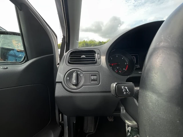 Volkswagen polo 1.4 cr tdi trendline bmt 75,2015 - afbeelding 4 van  31