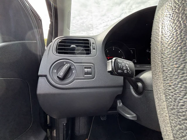 Volkswagen polo 1.4 cr tdi trendline bmt 75,2015 - afbeelding 10 van  28