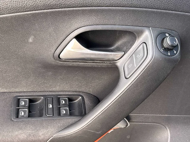 Volkswagen polo 1.4 tdi bluemotion 2014 | 4-xdn-00 - afbeelding 2 van  26