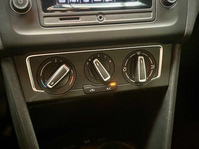 Volkswagen polo 1.4 tdi comfortline; ht-920-t - afbeelding 8 van  9