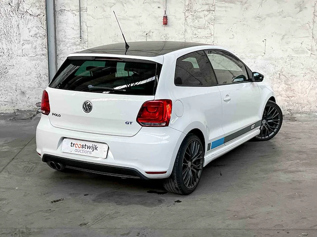 Volkswagen polo 1.4 tsi bluegt (wrc livery) 140pk 2013, ph-445-x - afbeelding 2 van  34