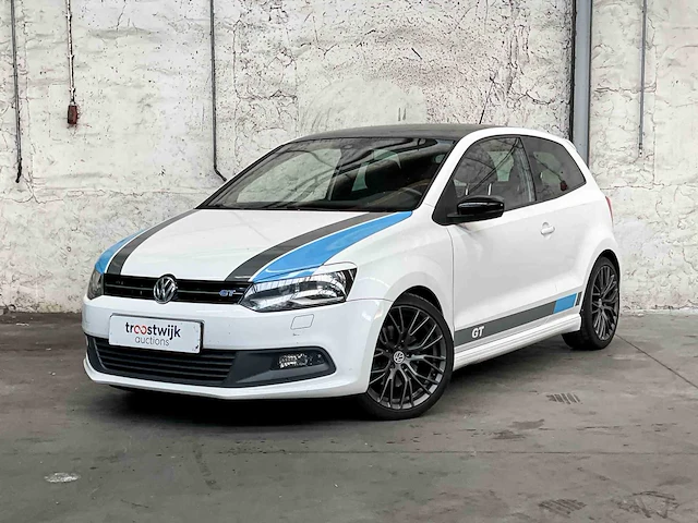 Volkswagen polo 1.4 tsi bluegt (wrc livery) 140pk 2013, ph-445-x - afbeelding 1 van  34