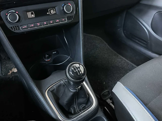 Volkswagen polo 1.4 tsi bluegt (wrc livery) 140pk 2013, ph-445-x - afbeelding 16 van  34