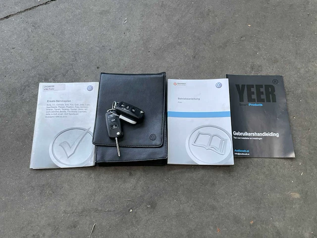 Volkswagen polo 1.4 tsi bluegt (wrc livery) 140pk 2013, ph-445-x - afbeelding 28 van  34