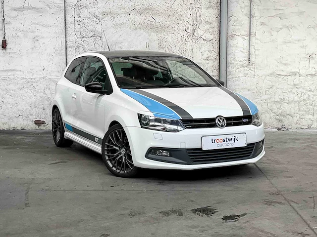 Volkswagen polo 1.4 tsi bluegt (wrc livery) 140pk 2013, ph-445-x - afbeelding 32 van  34