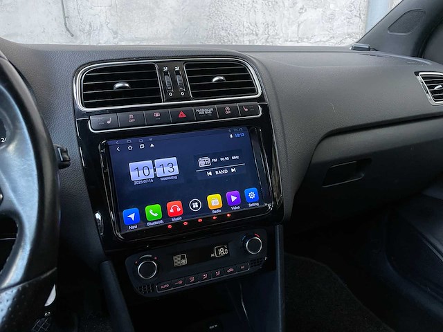 Volkswagen polo 1.4 tsi bluegt (wrc livery) 140pk 2013, ph-445-x - afbeelding 17 van  34