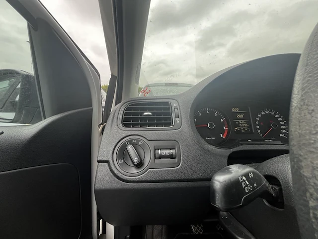Volkswagen polo 1.4i trendline 85, 2011 - afbeelding 3 van  30