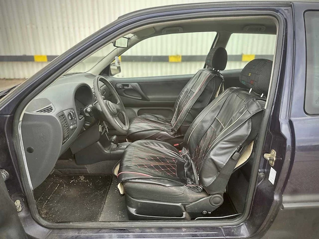 Volkswagen polo 1.6 automaat , sp-rx-43 - afbeelding 4 van  13