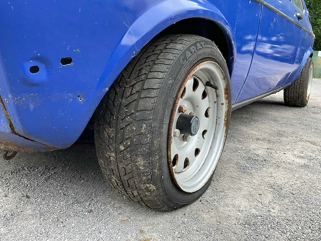 Volkswagen polo 1f oldtimer auto - afbeelding 10 van  43