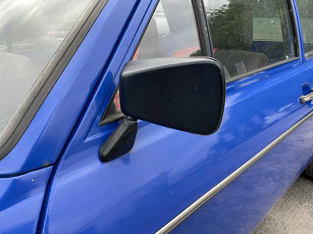 Volkswagen polo 1f oldtimer auto - afbeelding 13 van  43