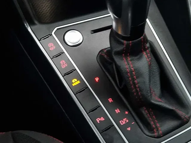 Volkswagen polo 2.0 tsi gti | r-612-nr - afbeelding 36 van  43