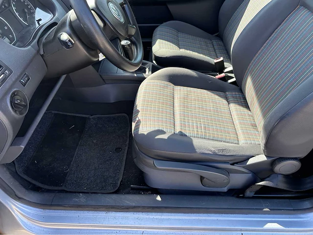 Volkswagen polo 2005 benzine - afbeelding 13 van  37