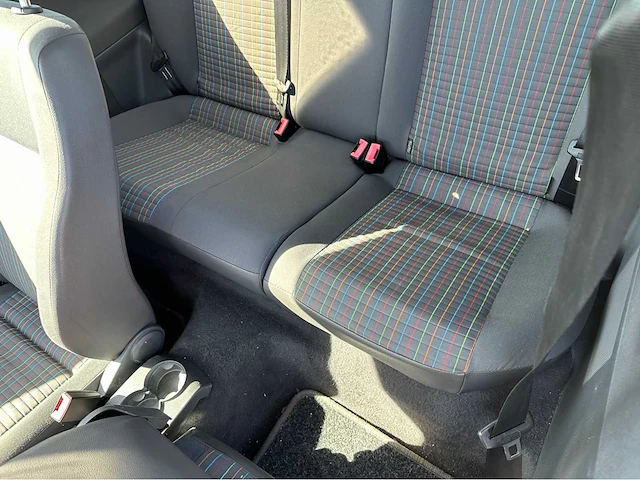 Volkswagen polo 2005 benzine - afbeelding 15 van  37