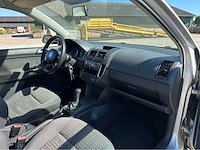 Volkswagen polo 2005 benzine - afbeelding 20 van  37