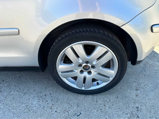 Volkswagen polo 2005 benzine - afbeelding 30 van  37